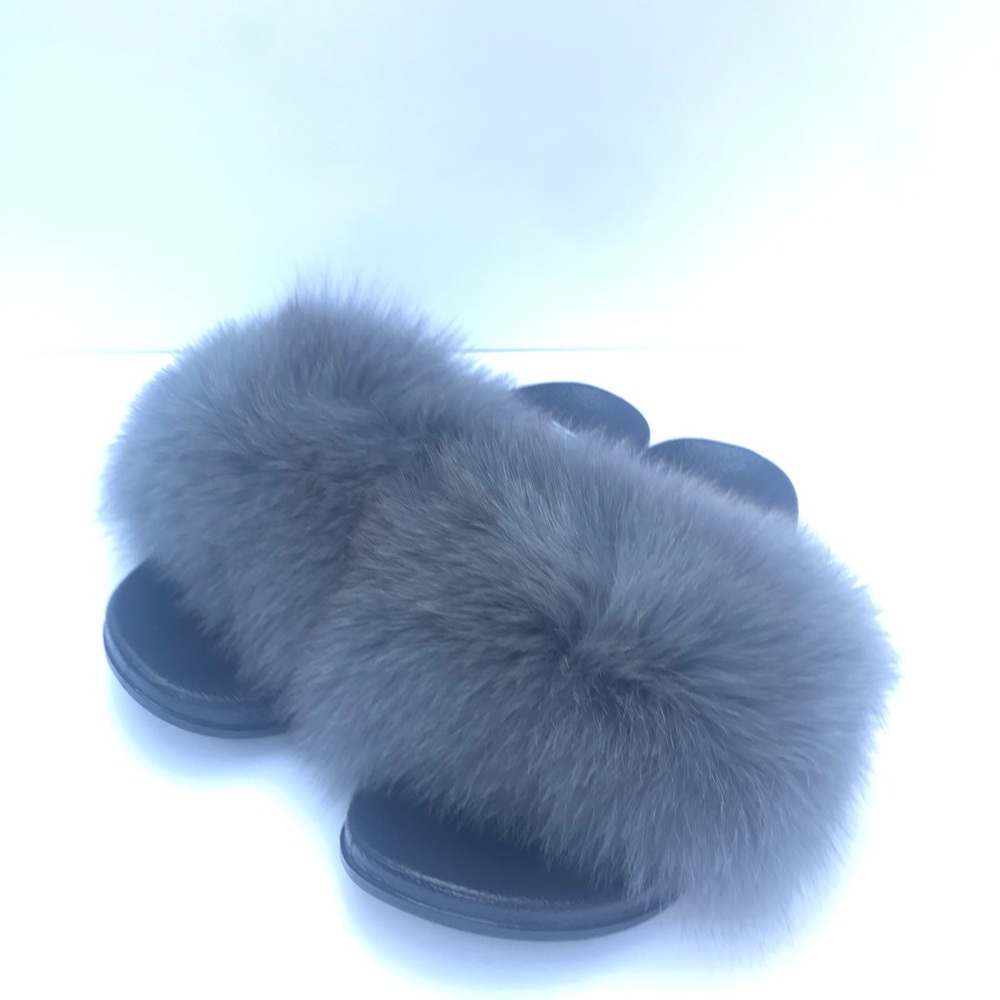 Gray Raccon Fur slides - Picture 6 of 8